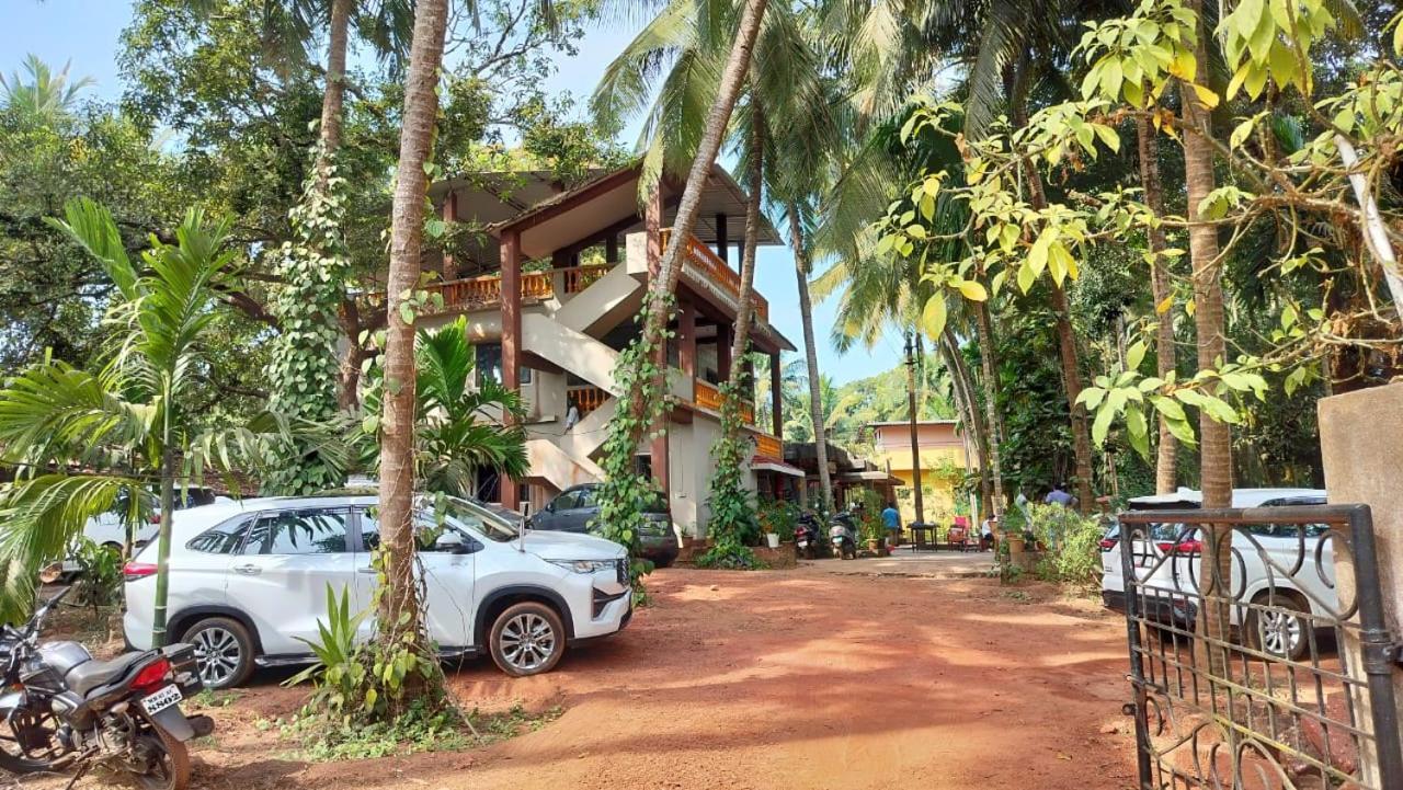 Sneh Beach Homestay - Wayangani Vengurla Exterior foto